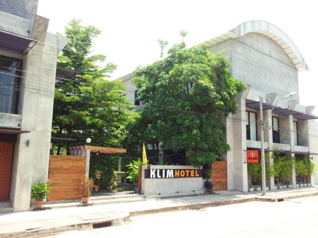 Klim Hotel Buriram Exteriör bild