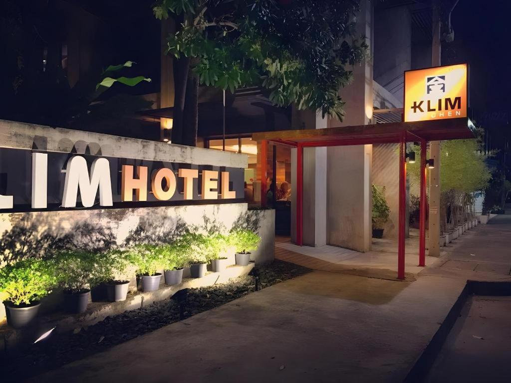 Klim Hotel Buriram Exteriör bild
